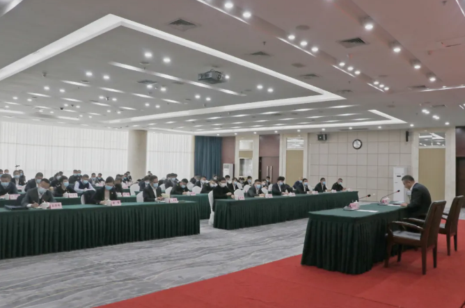 鞍勤集團(tuán)、溫泉集團(tuán)舉辦貫徹落實(shí)市第十三次黨代會(huì)精神宣講報(bào)告會(huì)