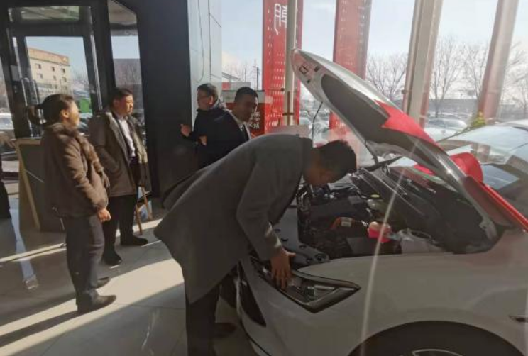 迎賓汽車(chē)公司走訪新能源車(chē)企，尋求合作發(fā)展新模式